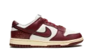 DUNK LOW WMNS "Just Do it - Team Red"