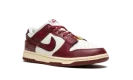DUNK LOW WMNS "Just Do it - Team Red"