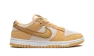 DUNK LOW WMNS "Celestial Gold Suede"