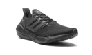 Ultraboost 21 "Triple Black"