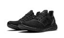 ULTRABOOST 20 WMNS "Triple Black"
