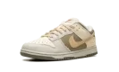 DUNK LOW WMNS "Light Bone Neutral Olive"