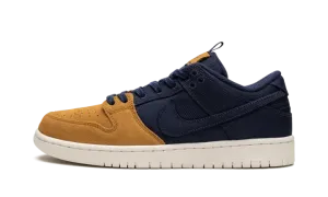 SB Dunk Low "Midnight Navy/Desert Ochre" DX6775 400