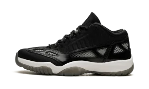 Air Jordan 11 Low IE "Black/White"