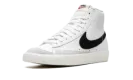Blazer Mid 77 VNTG "White - Black" BQ6806 100