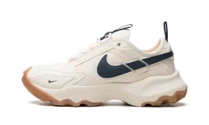 TC 7900 WMNS "Pale Ivory Armory Navy"