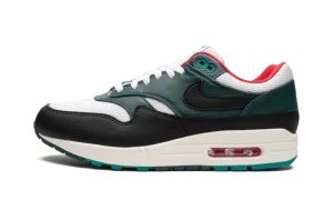 Air Max 1 "LeBron James x Liverpool"