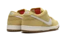 SB Dunk Low "Saturn Gold" FJ1674 700
