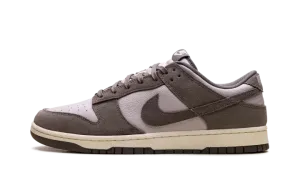 Dunk Low SE "Platinum Violet" FQ8249 001