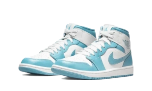 Air Jordan 1 - UNC 2
