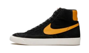 Blazer Mid '77 "Black / Orange" CJ9693 001