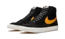 Blazer Mid '77 "Black / Orange" CJ9693 001