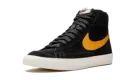Blazer Mid '77 "Black / Orange" CJ9693 001