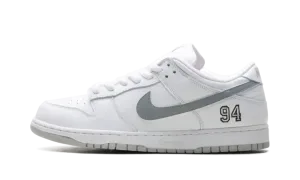 SB Dunk Low "Supreme - White" HQ8487 100
