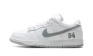 SB Dunk Low "Supreme - White" HQ8487 100