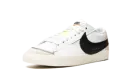 Blazer Low 77 Jumbo "White Black Sail" DN2158 101