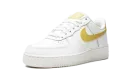 AIR FORCE 1 LO MNS WMNS "White / Saturn Gold"