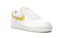 AIR FORCE 1 LO MNS WMNS "White / Saturn Gold"
