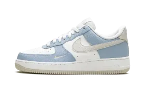 Air Force '07 WMNS "Baby Blue" HF0022 400
