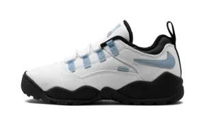 SB Darwin Low "Supreme - Sail" FQ3000 100