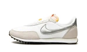 WAFFLE TRAINER 2 WMNS "White / Metallic Silver" DA8291 101
