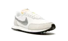 WAFFLE TRAINER 2 WMNS "White / Metallic Silver" DA8291 101