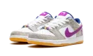 SB Dunk "Rayssa Leal" FZ5251 001