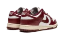 DUNK LOW PRM WMNS "Team Red" FJ4555 100