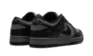 Dunk Low WMNS "Black Roses" HF1986 001