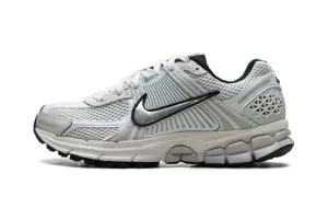 Zoom Vomero 5 WMNS "Light Silver Chrome" FN6742 001