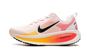 Vomero 18 WMNS "Sail Bright Crimson Laser Orange" HM6804 100
