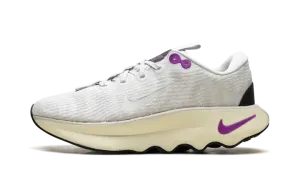 Motiva WMNS "Photon Dust Hyper Violet Coconut Milk" DV1238 009