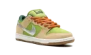 SB Dunk Low "Escargot" FQ7585 200