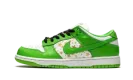 SB Dunk Low "Supreme - Stars - Mean Green" DH3228 101