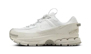Zoom Vomero Roam "Summit White Light Bone Light Iron Ore" HV5951 100