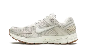 ZOOM VOMERO 5 WMNS "Light Orewood Brown" FZ3780 101