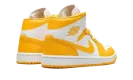 JORDAN 1 MID WMNS "White / University Gold" BQ6472 117