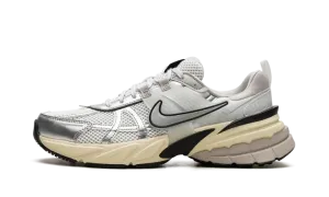 V2K RUN WMNS "Metallic Silver" FD0736 100