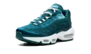 AIR MAX 95 MNS WMNS "Green Velvet" DZ5226 300