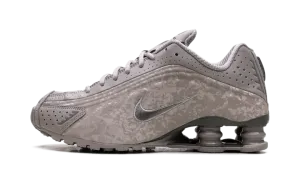 Shox R4 WMNS "Flat Pewter Floral" HV0934 001