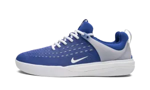 SB Zoom Nyjah 3 DV1187 400