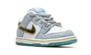 SB Dunk Low Pro QS (TD) "Sean Cliver - Holiday Special" DJ2520 400