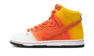 SB Dunk High "Sweet Tooth" FN5107 700