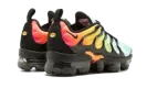 AIR VAPORMAX PLUS WMNS "Tropical Sunset"