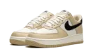 Air Force 1 '07 LX Low "Team Gold" DV7186 700