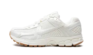 WMNS Nike Zoom Vomero 5 "SAIL GUM" HM5886 133