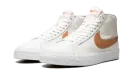 SB Zoom Blazer Mid ISO "Orange Label - Cognac" DM0587 100