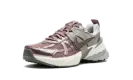 V2K Run WMNS "Smokey Mauve" FD0736 200