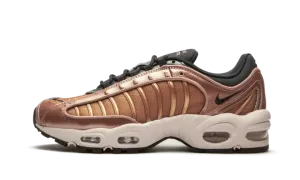 AIR MAX TAILIND 4 WMNS "Metallic Red Bronze" CT1184 900
