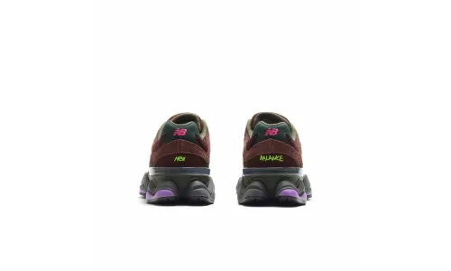 New Balance 9060 - Burgundy